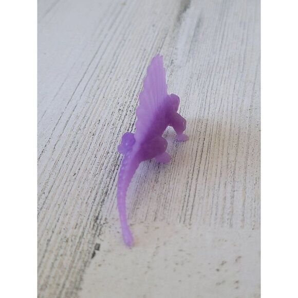 Purple stegosaurus dinosaur scary toy action figure - Picture 2 of 4